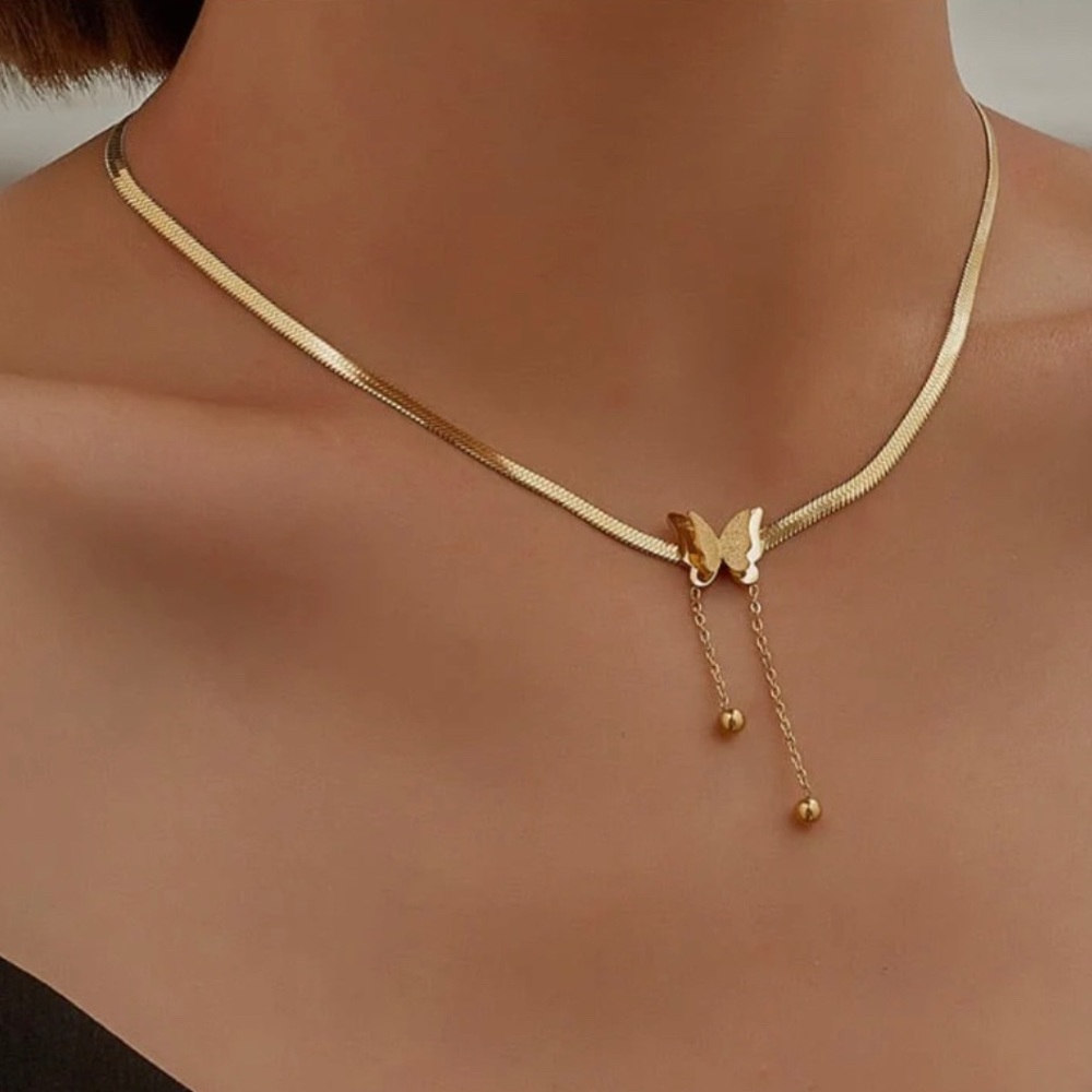 Akesu Necklace